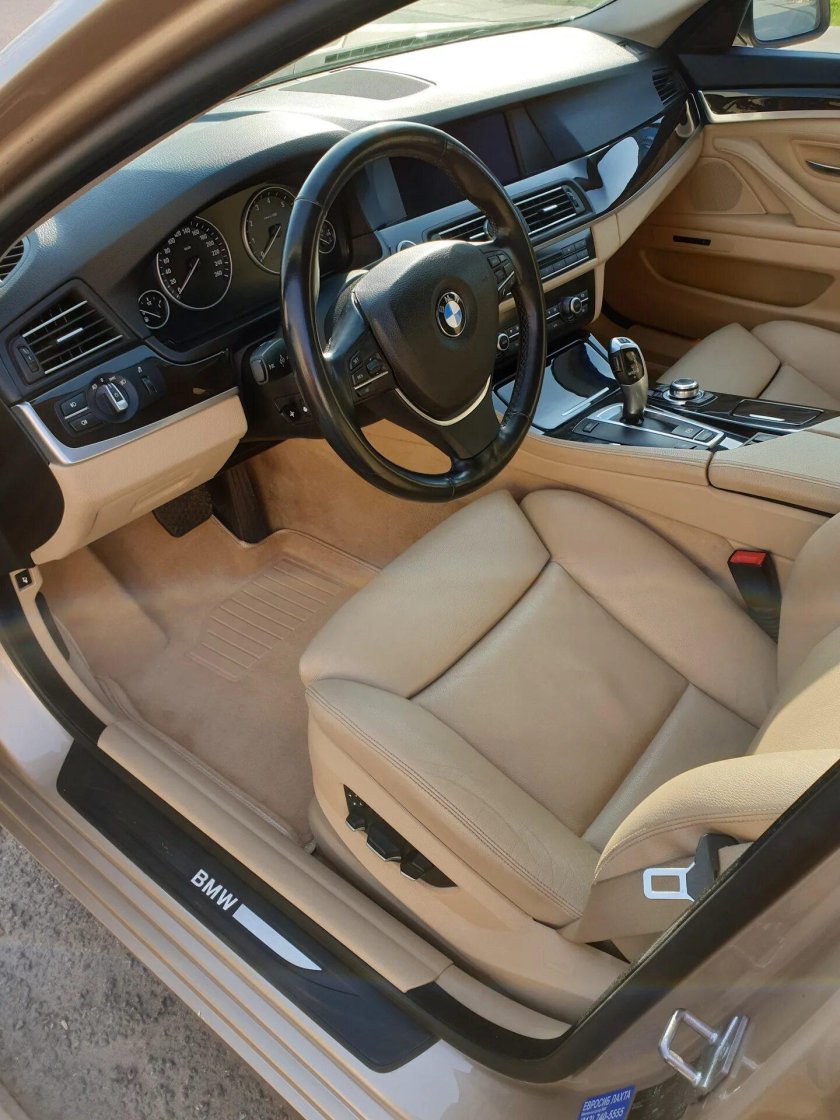 BMW 5 f10 бежевый салон