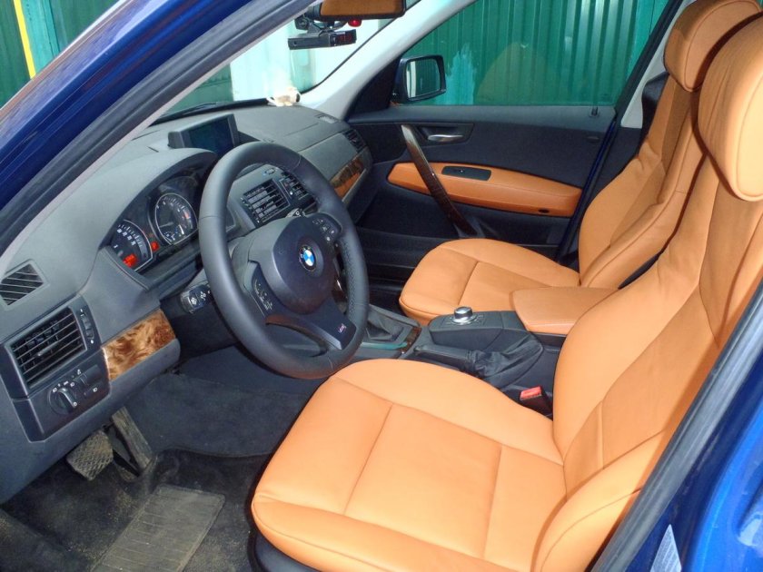 BMW x3 e83 салон