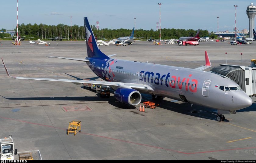 Боинг 737 Смартавиа