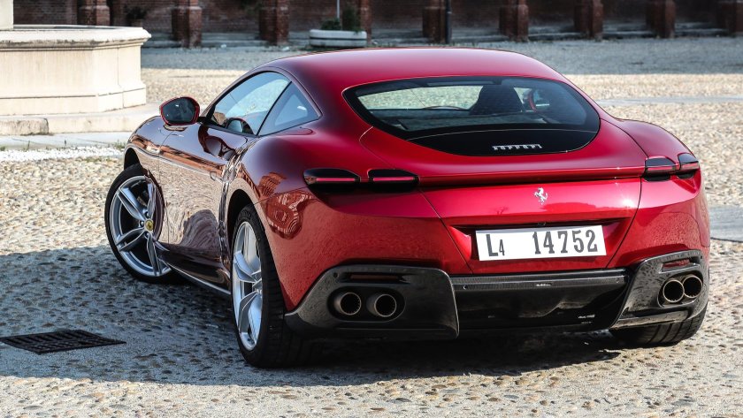 Ferrari ROMA 2021