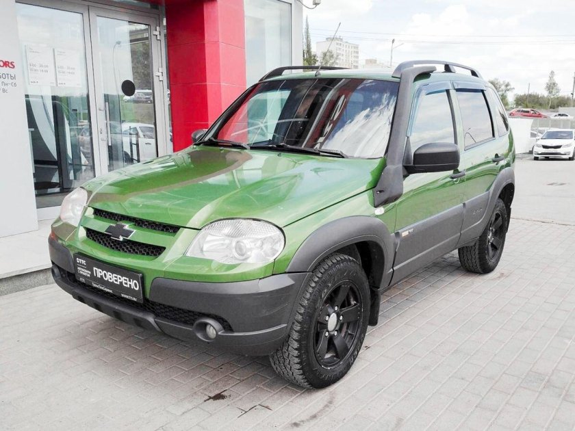 Нива шевроле зеленая