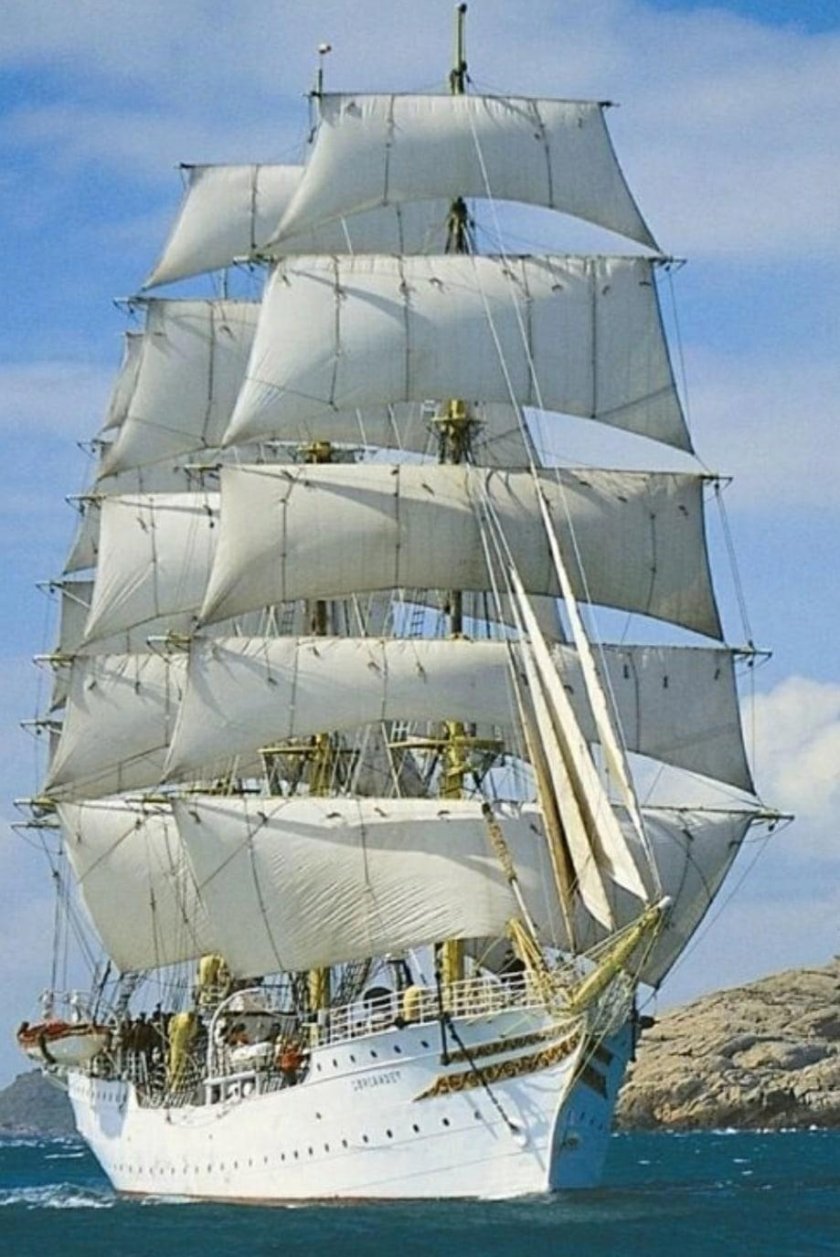 Каравелла Бригантина Фрегат