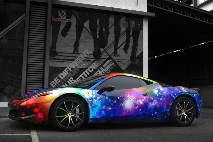 Автомобиль крутой