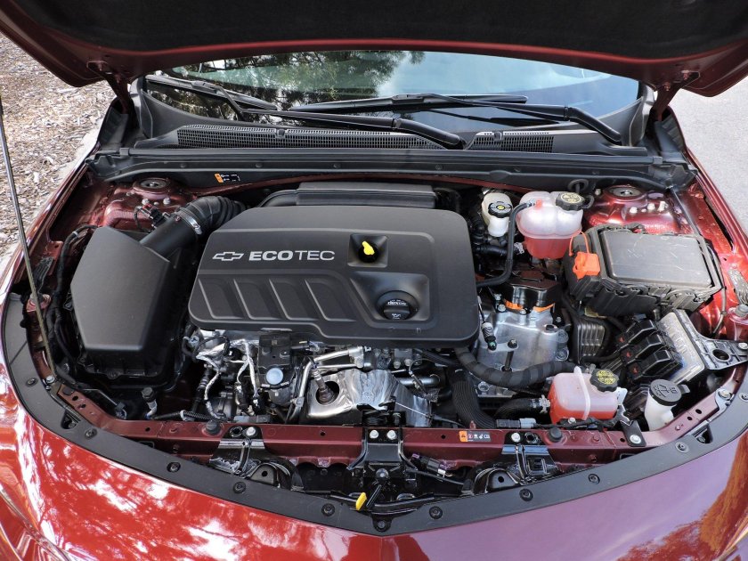 Chevrolet Malibu 2.5 мотор