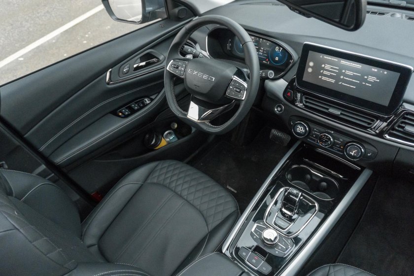 Exeed VX 2022 интерьер