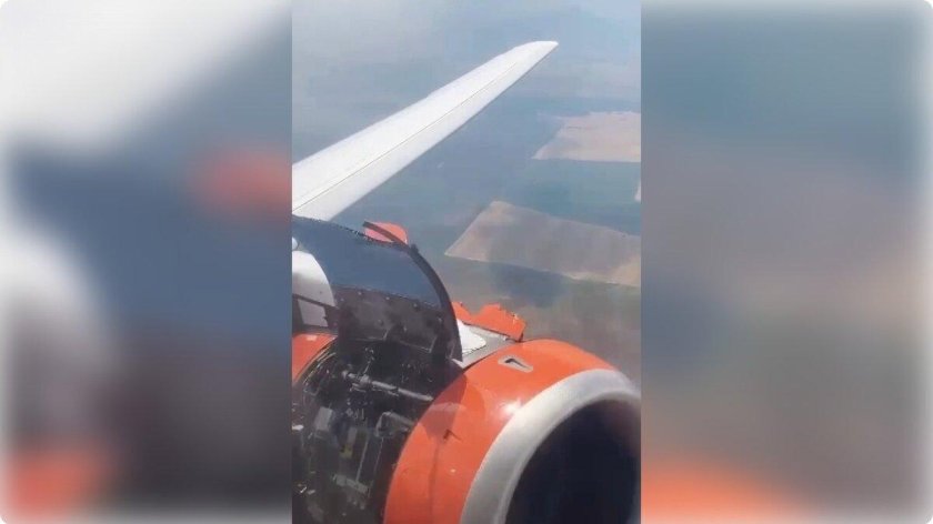 Двигатель самолета