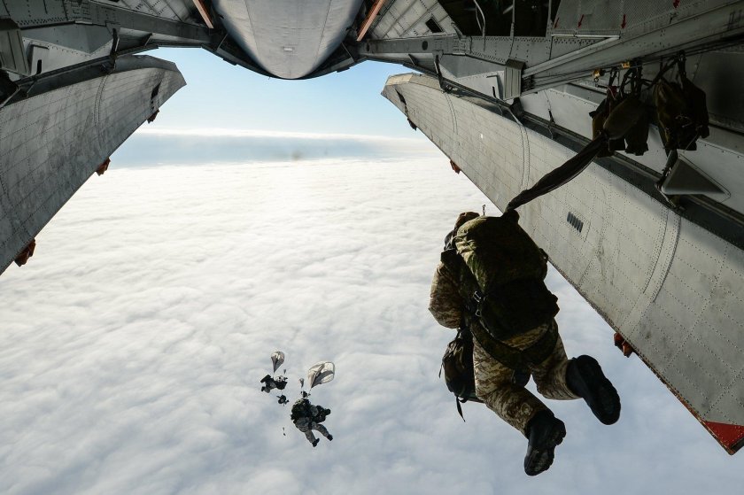 Десантирование с ил 76