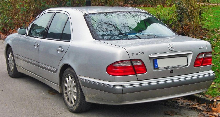 Mercedes Benz w210 Элеганс 2000