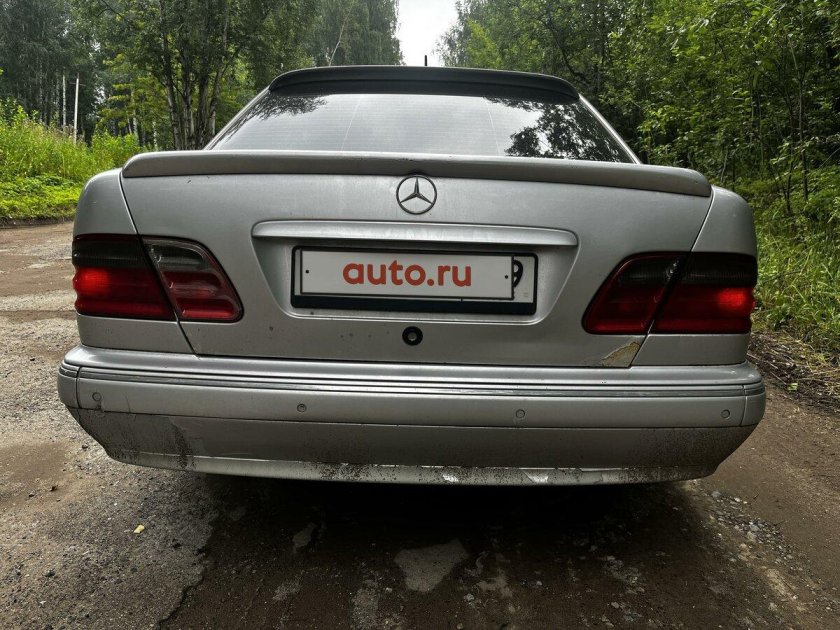 Мерседес е 210