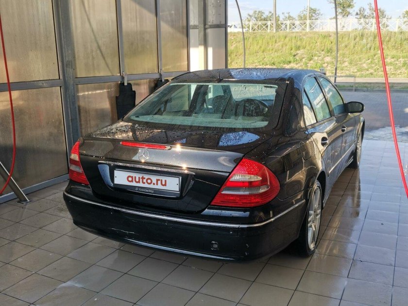 Мерседес е класс 2005