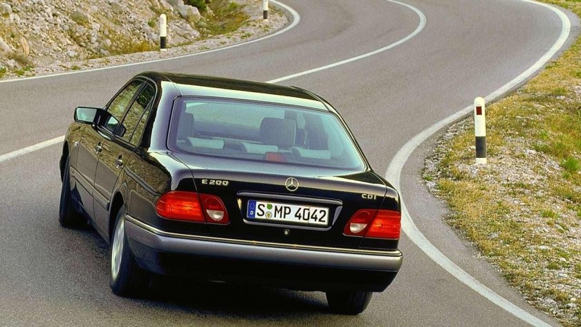 Mercedes Benz e class w210