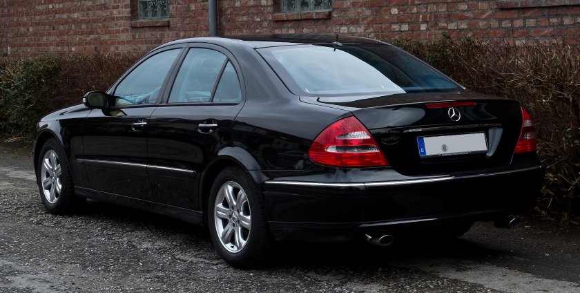 Мерседес е240