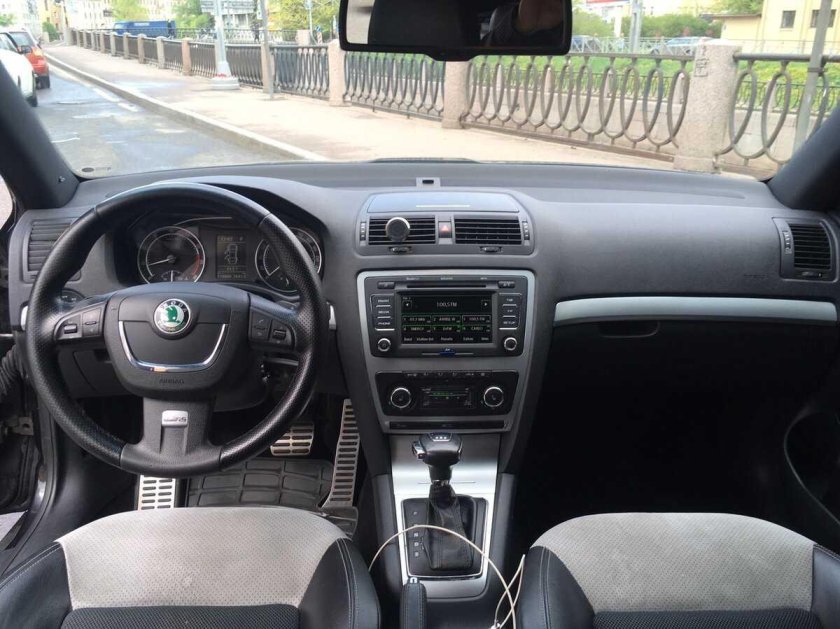 Skoda Octavia 2010 салон