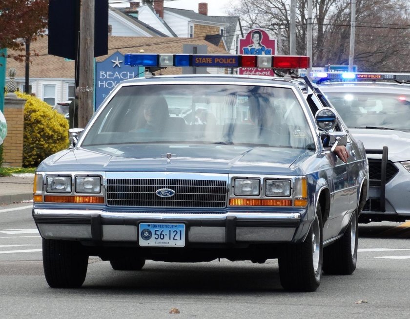 Ford Crown Ltd 1990 Police