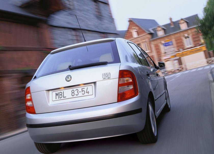 Шкода Фабия 1