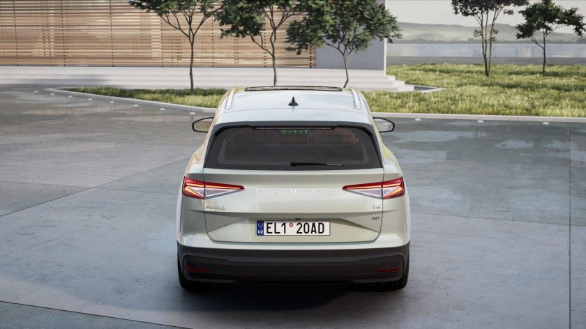 Шкода Octavia 2021 вид сзади