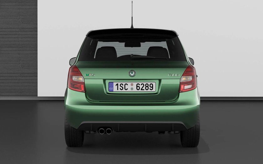 Шкода Фабия 5j2