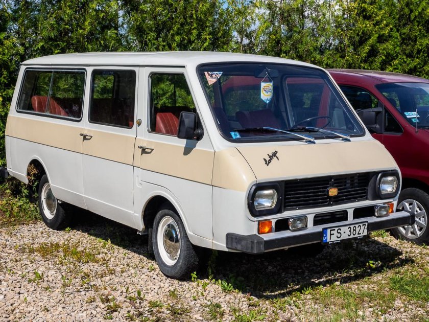 РАФ-2203 микроавтобус