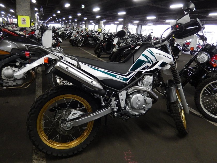 Ямаха Серов 250