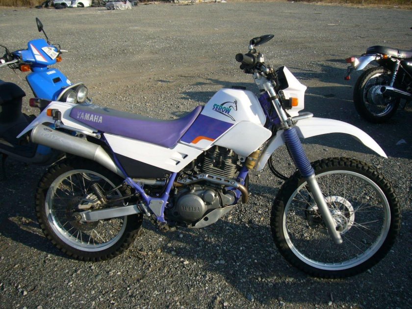 Yamaha Serow 225