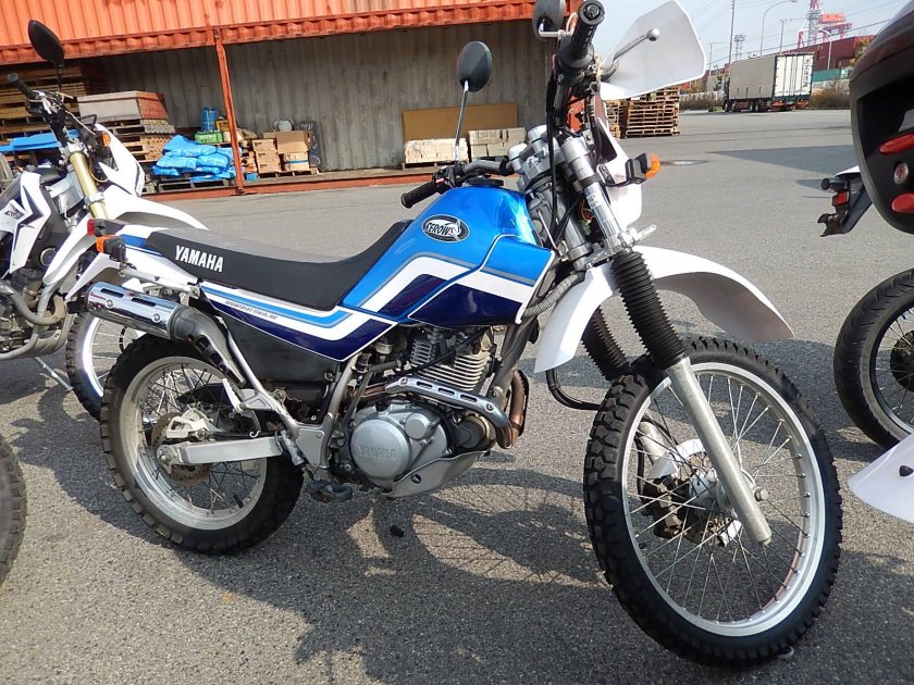 Yamaha Serow 225