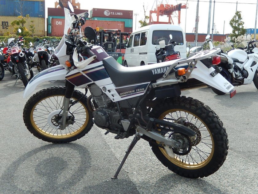 Yamaha Serow 225