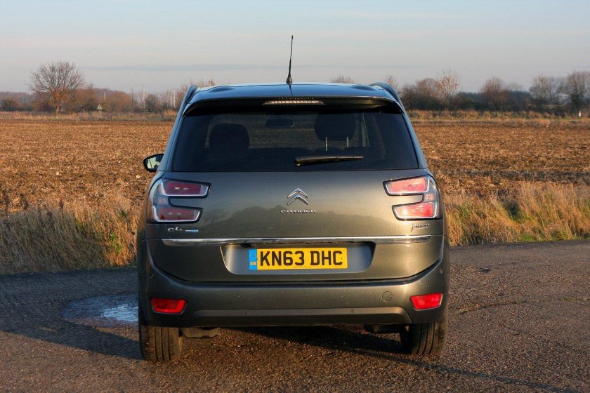 Ситроен с4 Гранд Пикассо сзади