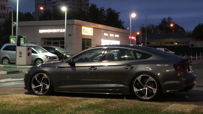 Audi a5 Sportback черная