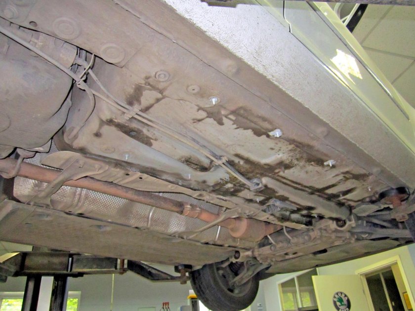 Skoda Octavia a5 FL днище