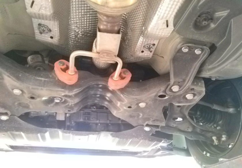 Шкода Рапид 1.4 днище