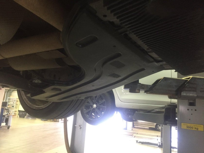 Днище Шкода Рапид