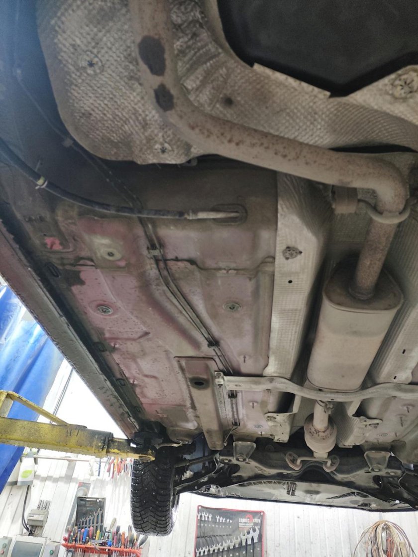 Днище Шкода Рапид