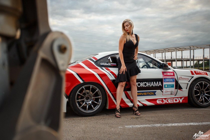 Nissan Silvia s15 и девушки