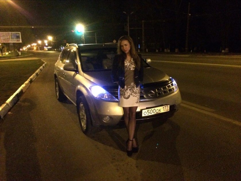 Ниссан Мурано с девушкой