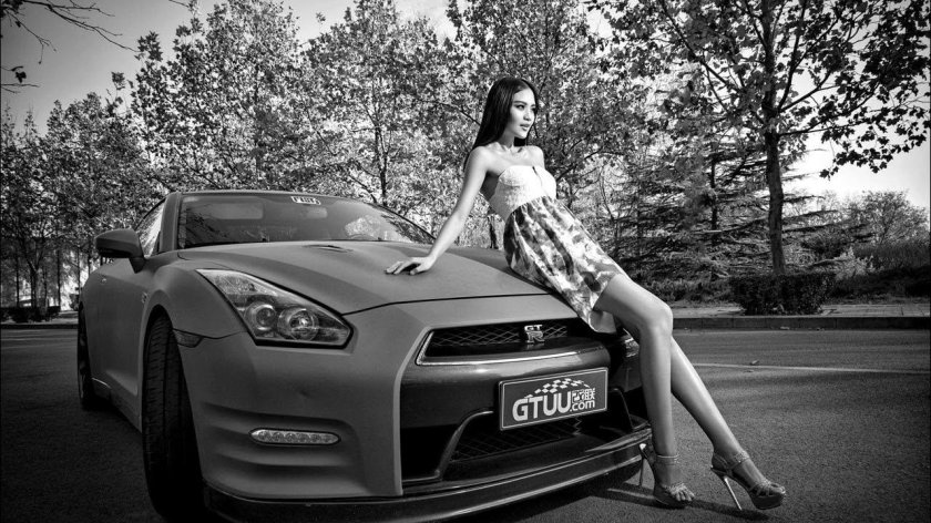 Nissan gt-r r35 с девушкой