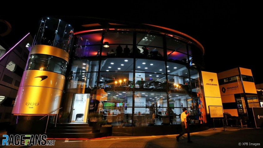 Автосалон ламборгини в дубае