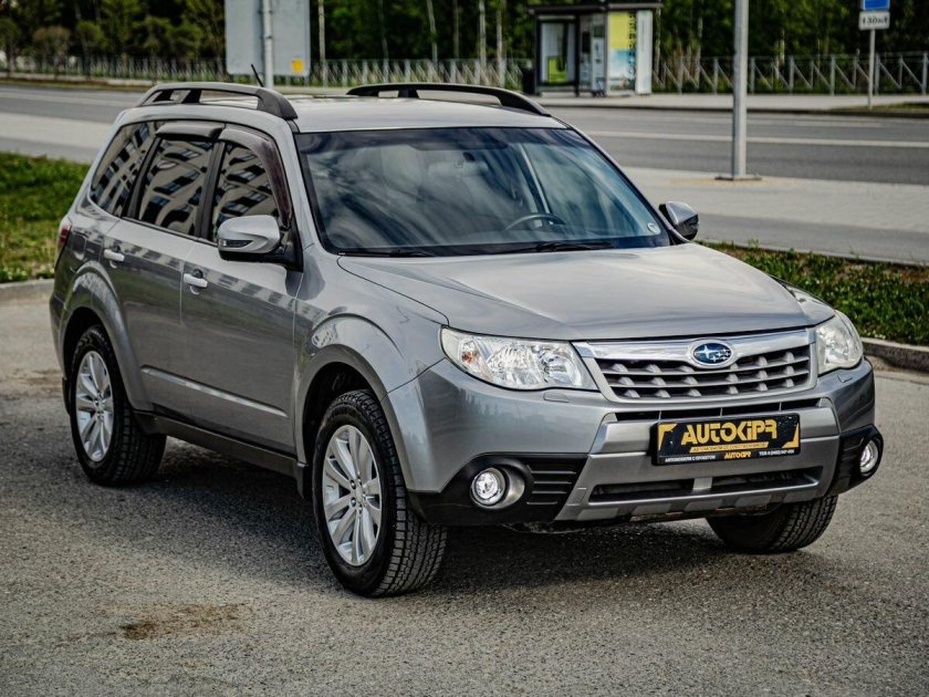 Субару форестер 2011