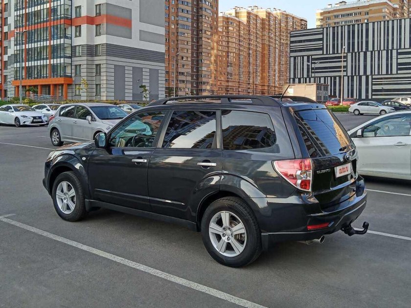 Subaru Forester серый