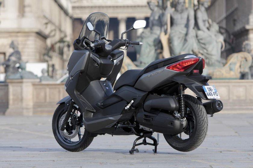 Yamaha XMAX 125