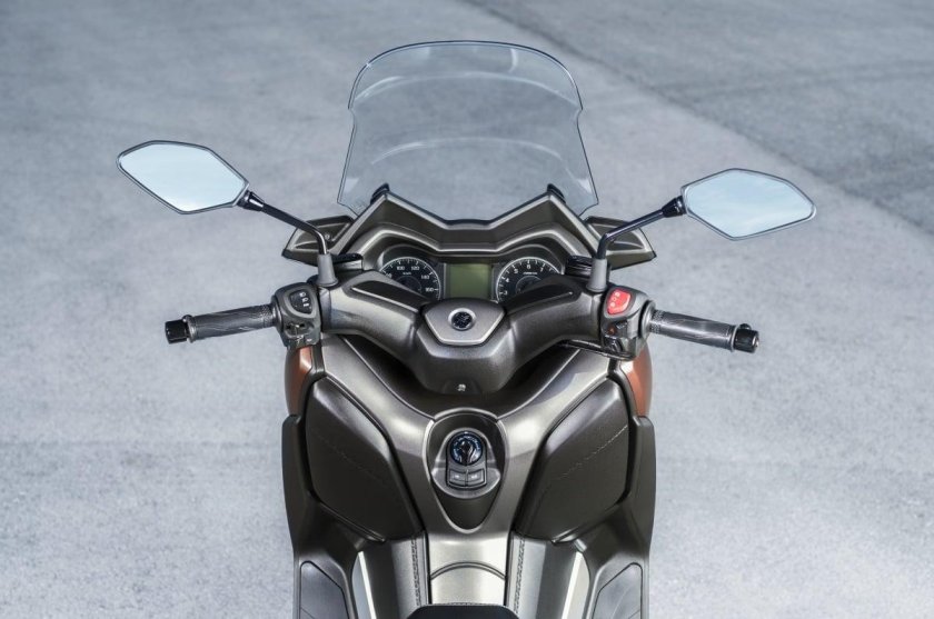 Yamaha XMAX 300