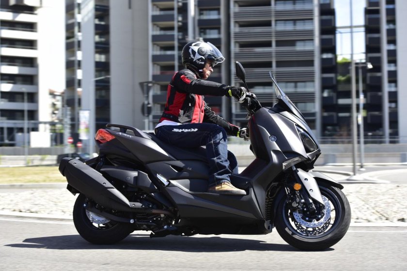 Yamaha x Max
