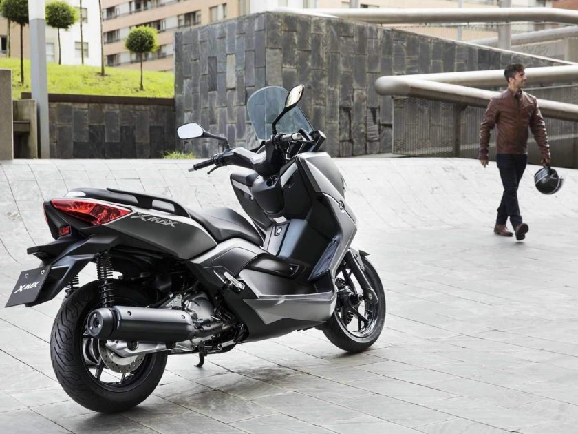 Yamaha XMAX 250