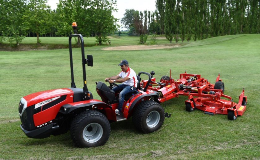 Мини трактор