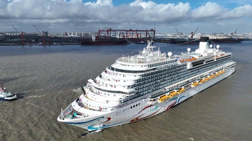 Adora Magic City круизный лайнер