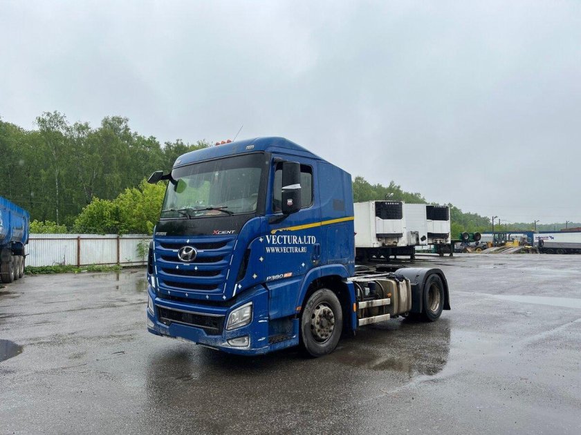 Тягач Hyundai Xcient