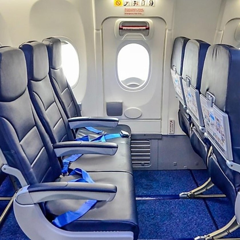 Салон самолёта Боинг 737-800