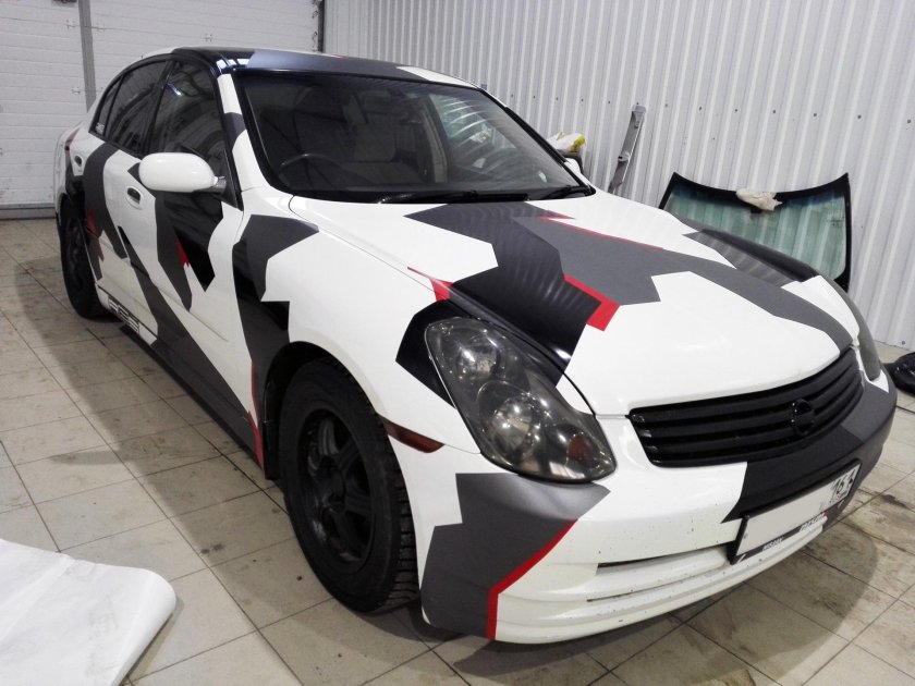 Ниссан Скайлайн 35 в камуфляже