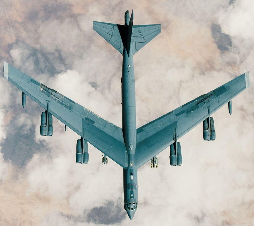 B 52 бомбардировщик