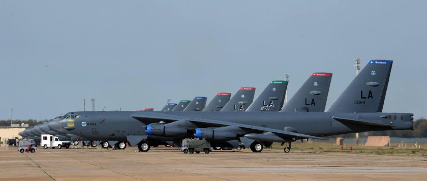 Б 52 самолет бомбардировщик