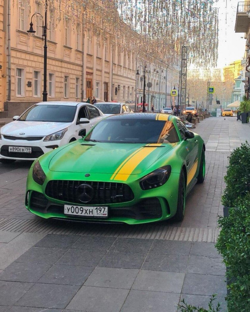 Крутые машины в Москве